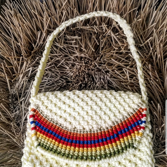 Vintage 70's Macrame Purse!✌🏽🌈 - Picture 3 of 5